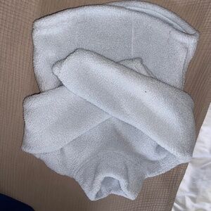 Puffy blue cropped sweater with pockets